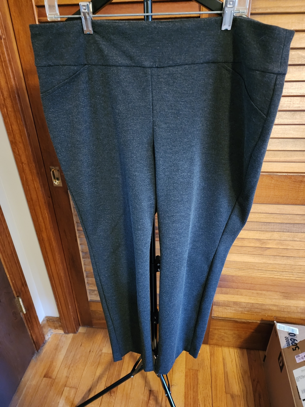 Charter Club Cambridge Slim Pants in Charcoal Size 16 WP